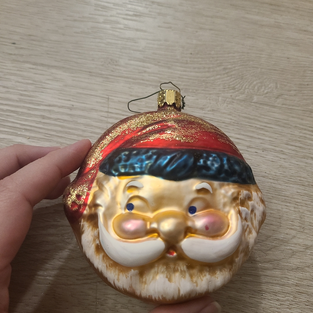 Peeking Santa ornament